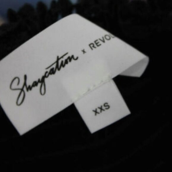 Shaycation x REVOLVE Eyelet Trim Linen Romper XXS - Picture 9 of 11